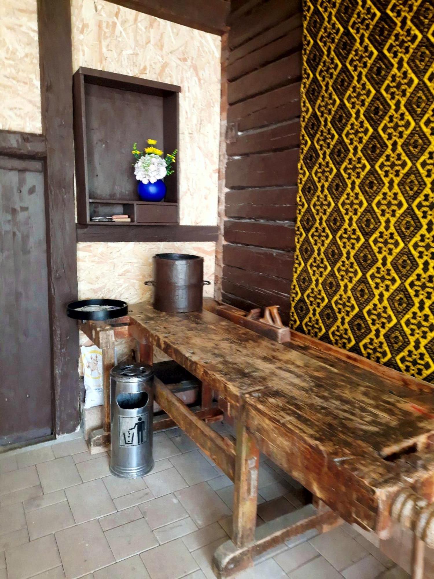 Pensiunea Bendorfeanu Rasinari Exterior foto